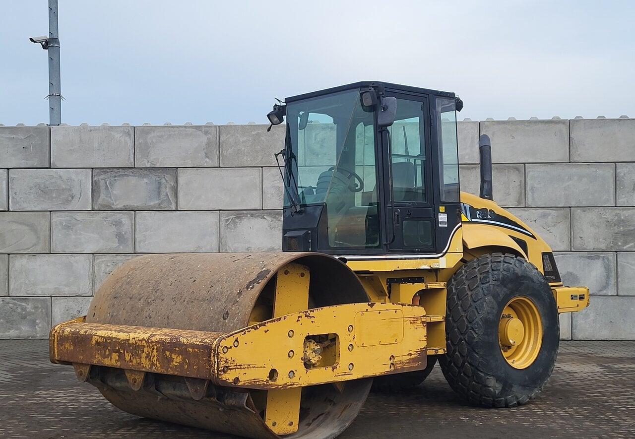 2005 Caterpillar CS563E